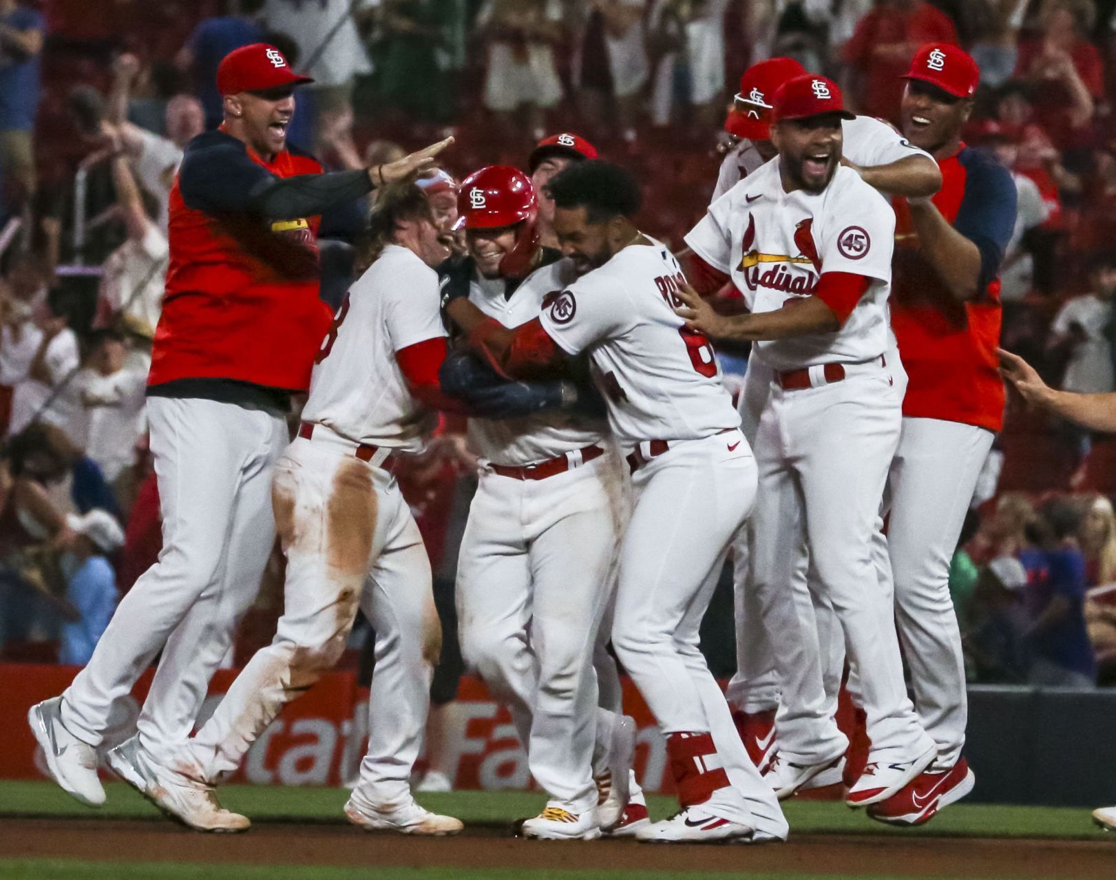 Cardinals walk it off in the tenth